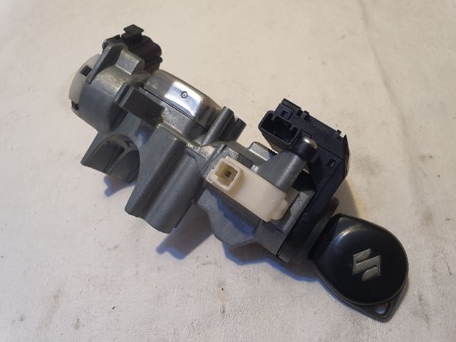 bontott SUZUKI BALENO Gyújtáskapcsoló Házzal