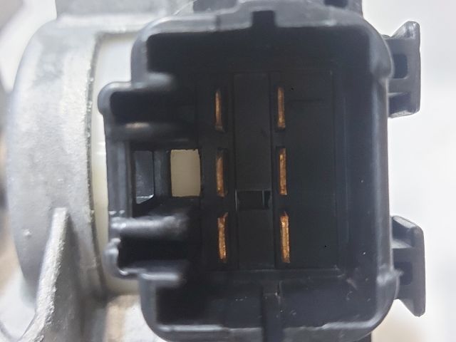 bontott SUZUKI BALENO Gyújtáskapcsoló Házzal