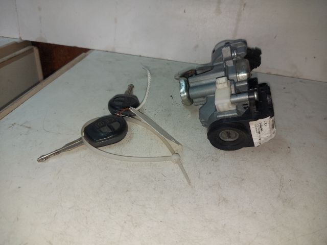 bontott SUZUKI BALENO Gyújtáskapcsoló Házzal