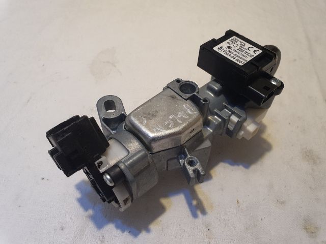 bontott SUZUKI BALENO Gyújtáskapcsoló Házzal