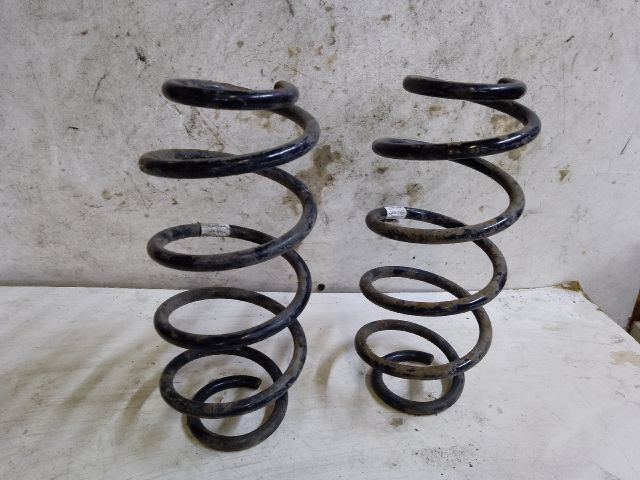 bontott SUZUKI BALENO Hátsó Rugó Pár