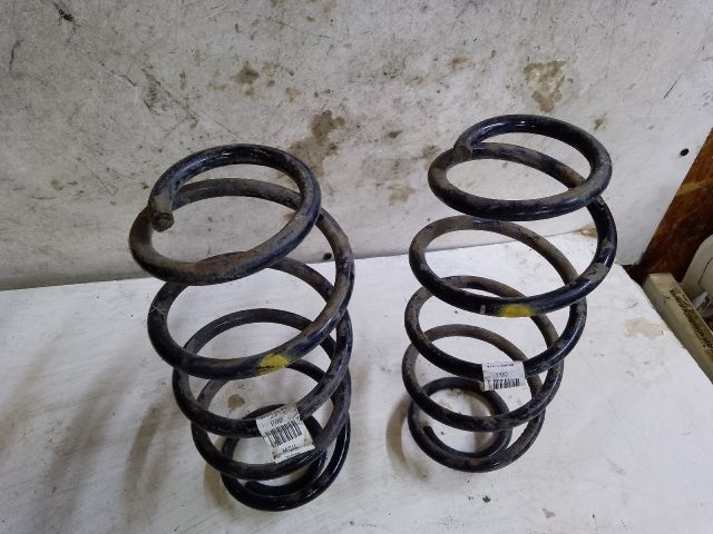 bontott SUZUKI BALENO Hátsó Rugó Pár