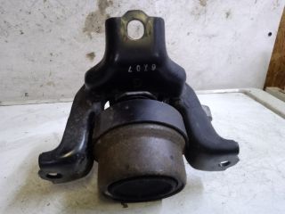 bontott SUZUKI BALENO Motor Tartó Bak Bal