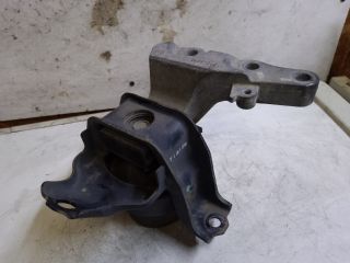 bontott SUZUKI BALENO Motor Tartó Bak Bal