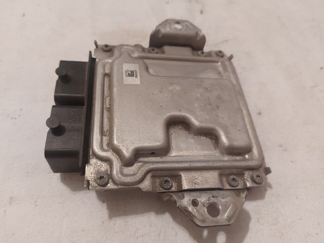 bontott SUZUKI BALENO Motorvezérlő