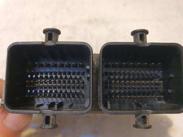 bontott SUZUKI BALENO Motorvezérlő