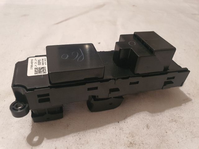 bontott SUZUKI BALENO Ablakemelő Kapcsoló Négyes / Kettes