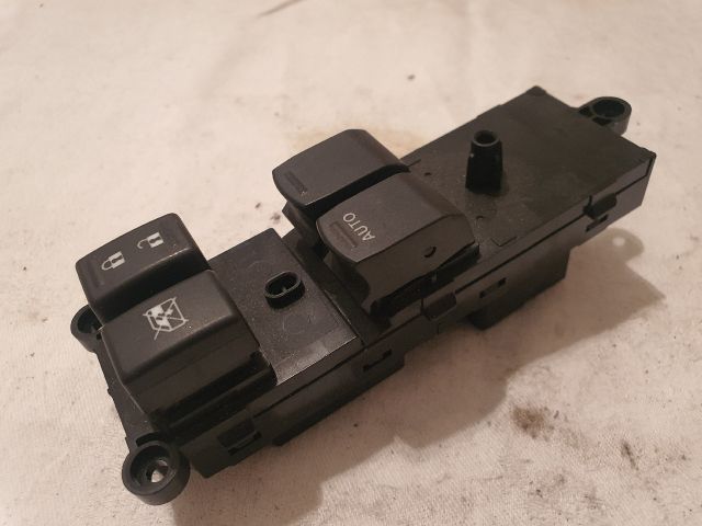 bontott SUZUKI BALENO Ablakemelő Kapcsoló Négyes / Kettes