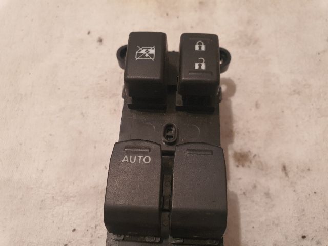 bontott SUZUKI BALENO Ablakemelő Kapcsoló Négyes / Kettes