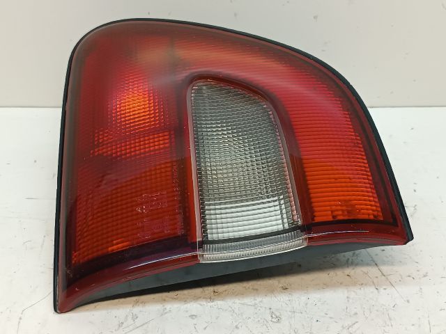 bontott SUZUKI BALENO Bal Belső Hátsó Lámpa