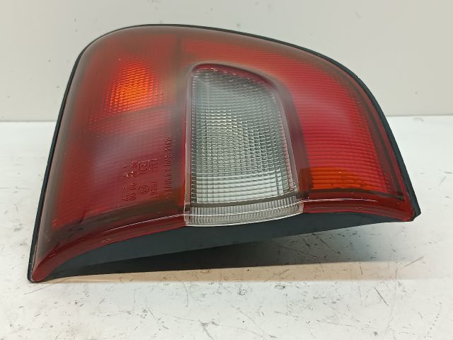 bontott SUZUKI BALENO Bal Belső Hátsó Lámpa