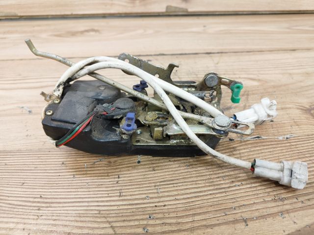 bontott SUZUKI BALENO Bal első Ajtózár