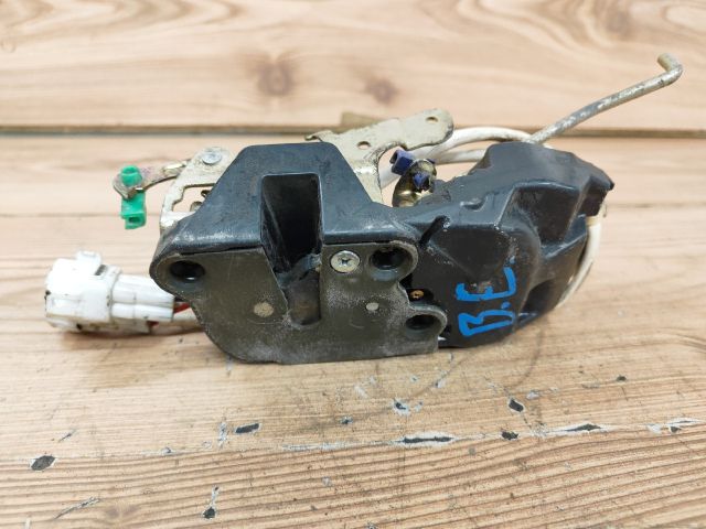 bontott SUZUKI BALENO Bal első Ajtózár