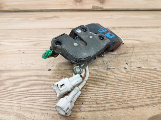 bontott SUZUKI BALENO Bal első Ajtózár