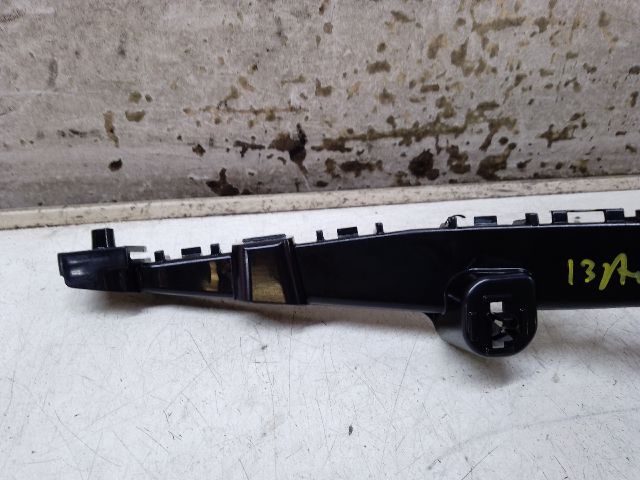 bontott SUZUKI BALENO Bal első Lökhárító Tartó (Műanyag)