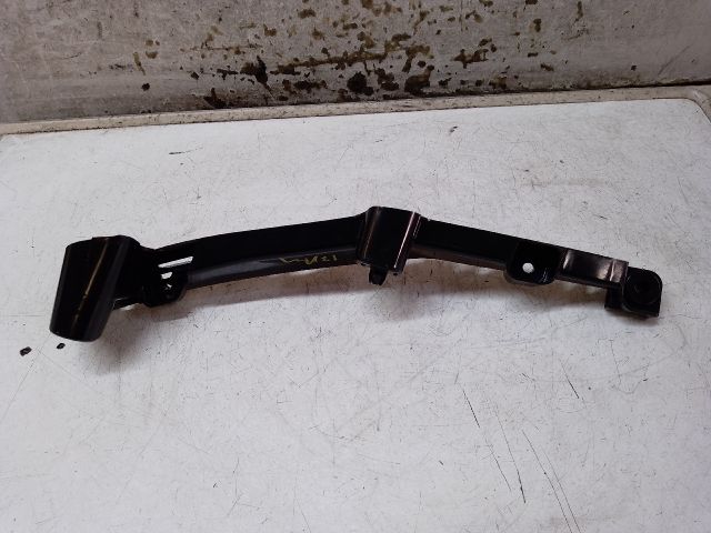 bontott SUZUKI BALENO Bal első Lökhárító Tartó (Műanyag)