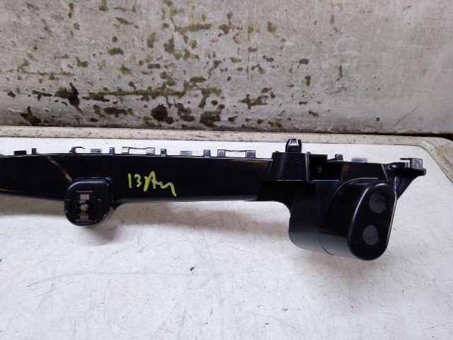 bontott SUZUKI BALENO Bal első Lökhárító Tartó (Műanyag)