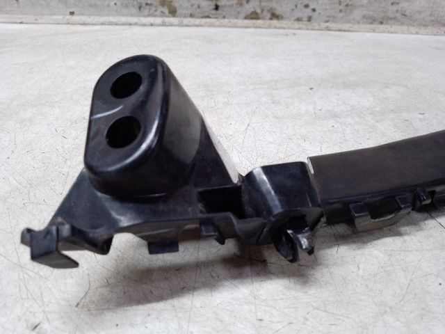 bontott SUZUKI BALENO Bal első Lökhárító Tartó (Műanyag)