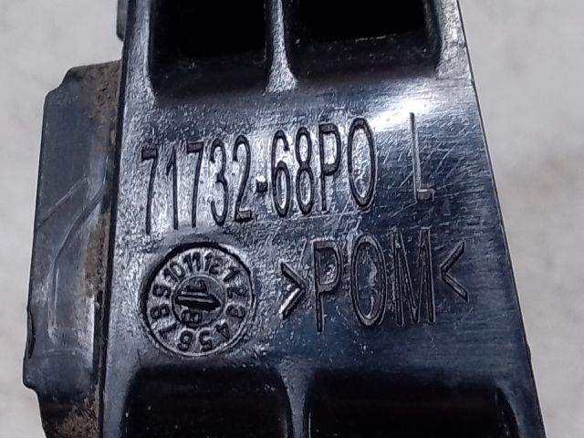 bontott SUZUKI BALENO Bal első Lökhárító Tartó (Műanyag)