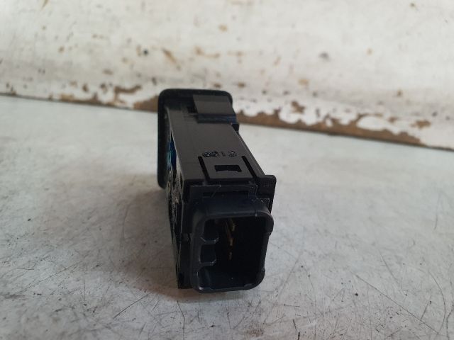 bontott SUZUKI BALENO Bal első Ülésfűtés Kapcsoló