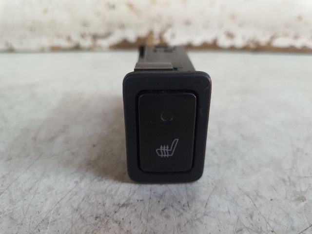 bontott SUZUKI BALENO Bal első Ülésfűtés Kapcsoló