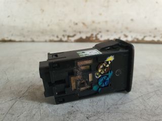 bontott SUZUKI BALENO Bal első Ülésfűtés Kapcsoló