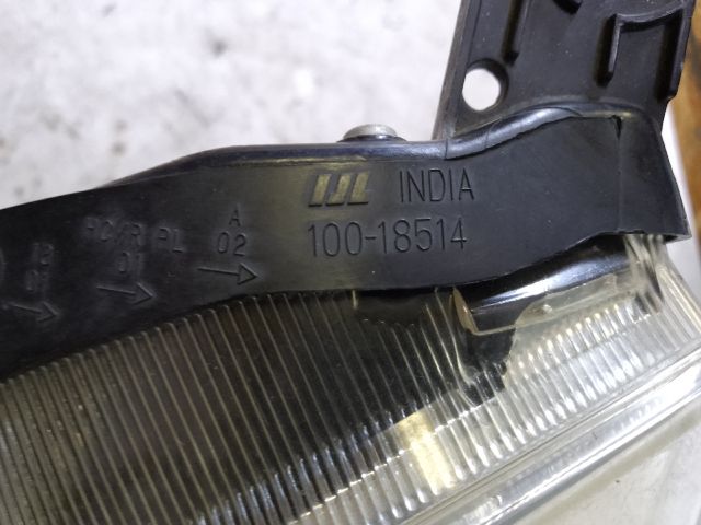 bontott SUZUKI BALENO Bal Fényszóró