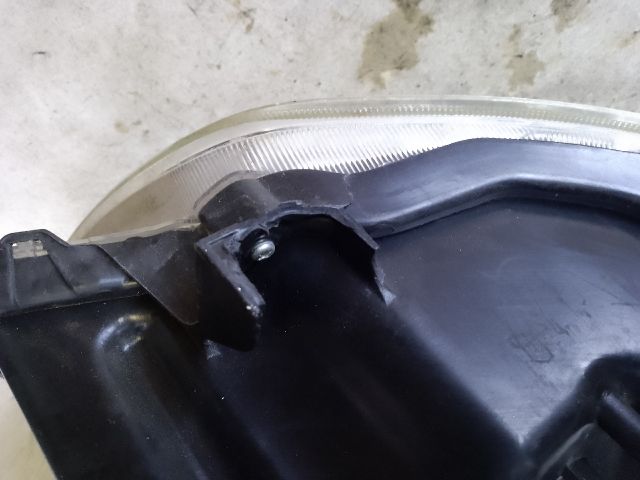 bontott SUZUKI BALENO Bal Fényszóró