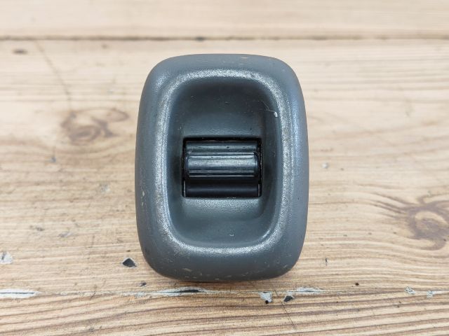 bontott SUZUKI BALENO Bal hátsó Ablakemelő Kapcsoló