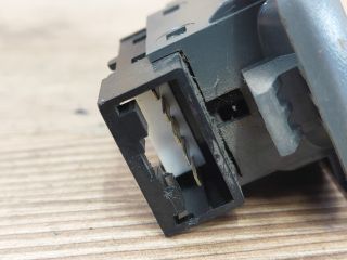 bontott SUZUKI BALENO Bal hátsó Ablakemelő Kapcsoló