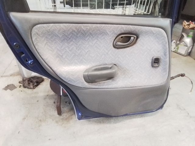 bontott SUZUKI BALENO Bal hátsó Ajtó (Részeivel)