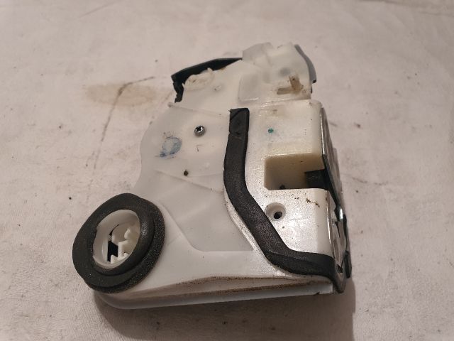 bontott SUZUKI BALENO Bal hátsó Ajtózár