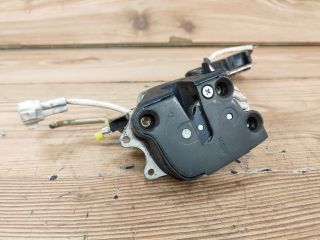 bontott SUZUKI BALENO Bal hátsó Ajtózár