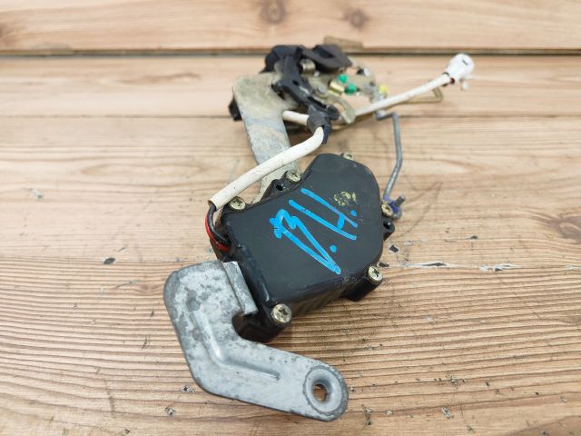 bontott SUZUKI BALENO Bal hátsó Ajtózár