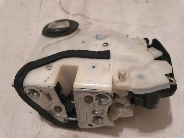 bontott SUZUKI BALENO Bal hátsó Ajtózár