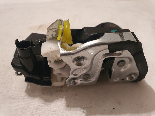 bontott SUZUKI BALENO Bal hátsó Ajtózár