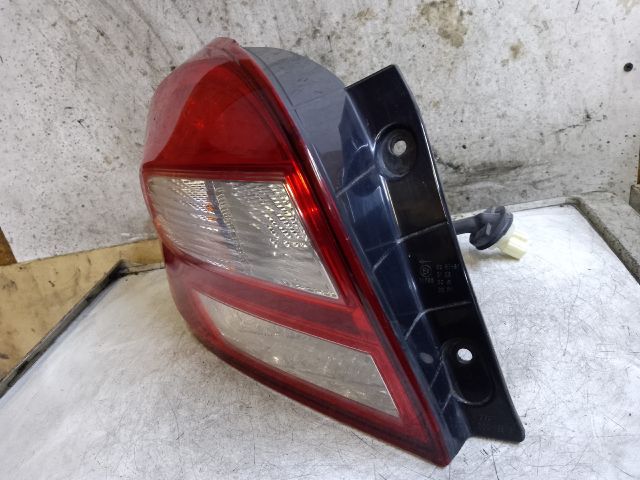 bontott SUZUKI BALENO Bal Hátsó Lámpa