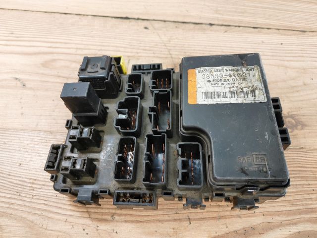 bontott SUZUKI BALENO Biztosítéktábla Utastér