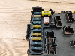 bontott SUZUKI BALENO Biztosítéktábla Utastér