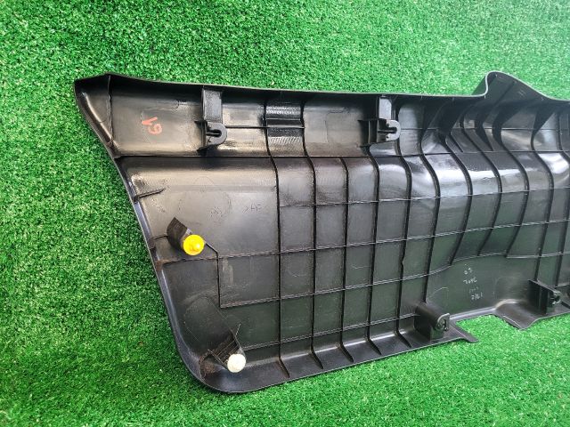 bontott SUZUKI BALENO Csomagtérajtó Kárpit