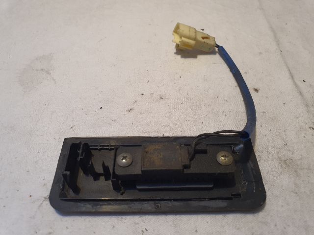 bontott SUZUKI BALENO Csomagtérajtó Kilincs