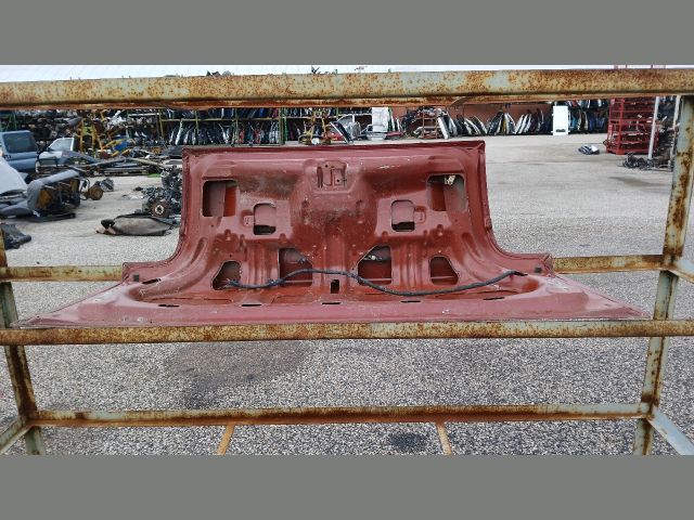 bontott SUZUKI BALENO Csomagtérajtó (Részeivel)