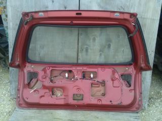 bontott SUZUKI BALENO Csomagtérajtó (Részeivel)