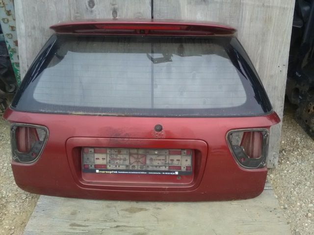 bontott SUZUKI BALENO Csomagtérajtó (Részeivel)