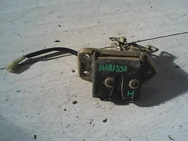 bontott SUZUKI BALENO Csomagtérajtó Zárbetét