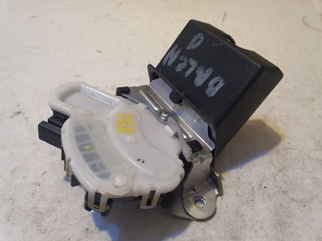 bontott SUZUKI BALENO Csomagtérajtó Zárszerkezet