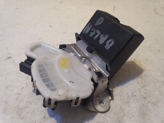 bontott SUZUKI BALENO Csomagtérajtó Zárszerkezet