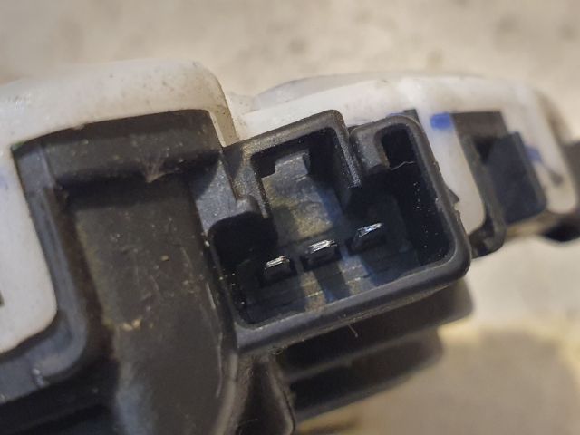 bontott SUZUKI BALENO Csomagtérajtó Zárszerkezet