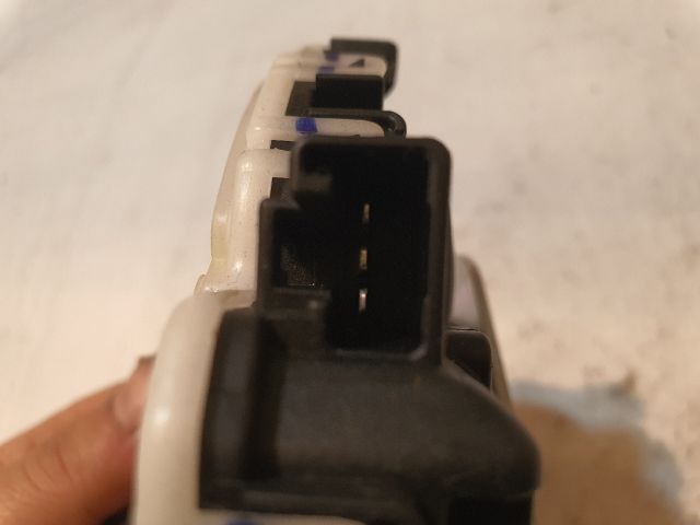 bontott SUZUKI BALENO Csomagtérajtó Zárszerkezet