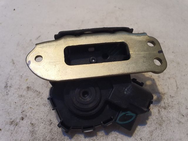 bontott SUZUKI BALENO Csomagtérajtó Zárszerkezet